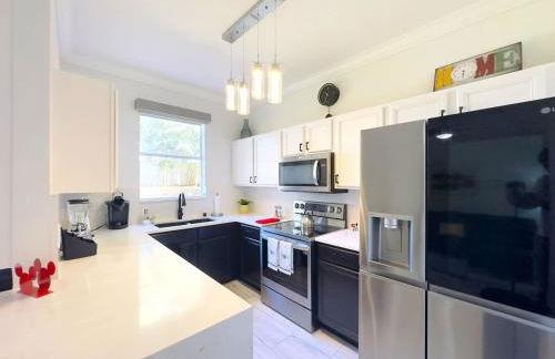 Modern 4BR Home in Regal Palms Resort near Disney - Foto 13