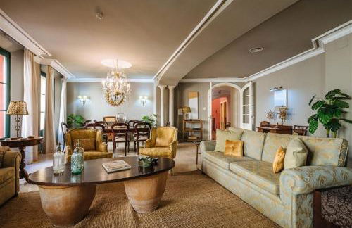 CASA PALACIO SXVIII CON PISCINA en centro histórico de SEVILLA - Photo 33