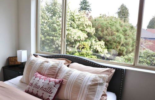 Entire Stunning Townhouse 3br/2.5ba w Parking - Foto 4