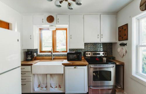 Charming Cottage w Hot Tub - Foto 14