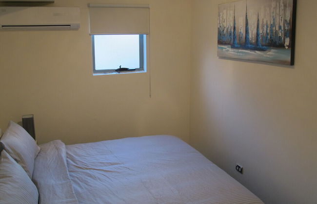 Sleek apartment Unit 87 - Photo 7