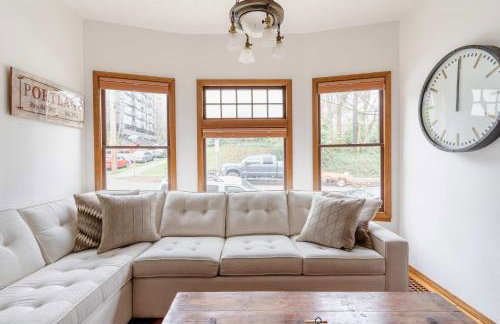 Stay Portland - 3BR Craftsman - Vintage Charm - Great Location - Foto 9