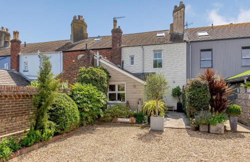 Number 1 Admiralty Cottages - Photo 16