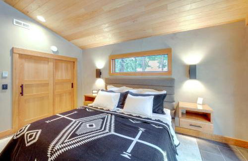 Luxe Valley Home with Sauna and Hot Tub Near Mazama - Foto 13