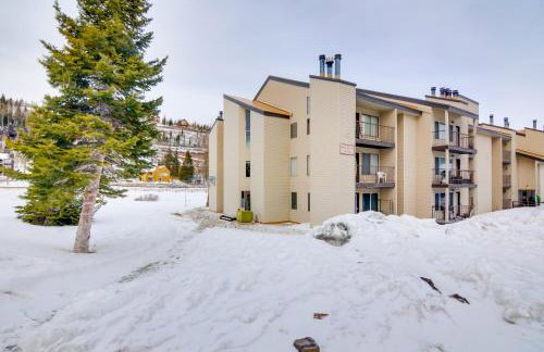 Ski-InandOut Condo with Hot Tub Access in Brian Head! - Foto 23