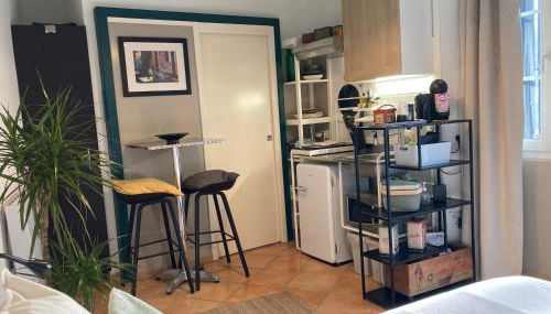 AUX 4 LOGIS - Studio Le City - Petit déjeuner offert 1ère nuit - Foto 2, toaster