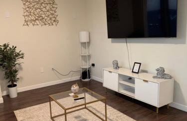 DTLA prime one bedroom steps away from Crypto - Photo 6