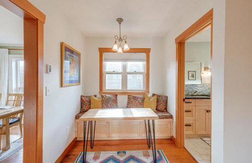 Bright Bellingham Home with Fire Pit 1 Mi to Beach! - Foto 9