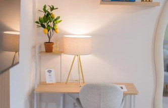 Stylish 2-Bed Apartment, City Centre Gem, 1 min walk to Train Station, Free parking - Foto 16