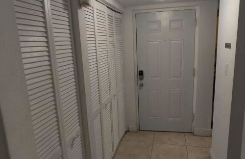 Beautiful 2-Bedroom Condo Near Universal and other Orlando Attractions, King Bed & Wi-Fi - Foto 28