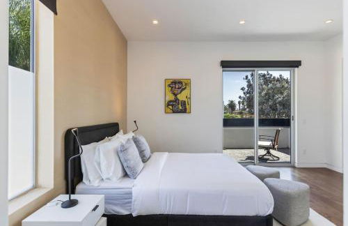 5BR Modern West Hollywood Retreat - Foto 53