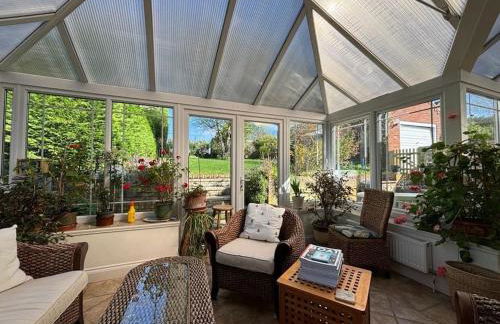 Spacious 4 bed family home near coast - Foto 20