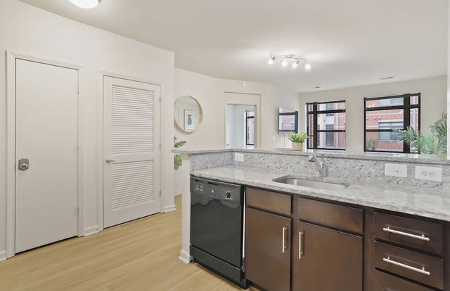 DC Charm in Crystal Apartments - Foto 39