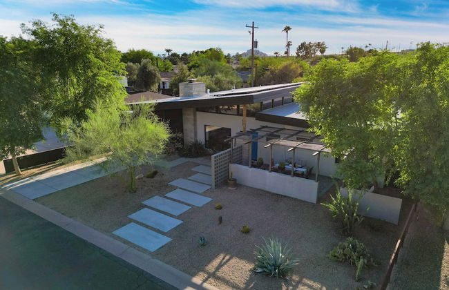 Sundrenched by Avantstay Pool, Mins to Old Town - Foto 44