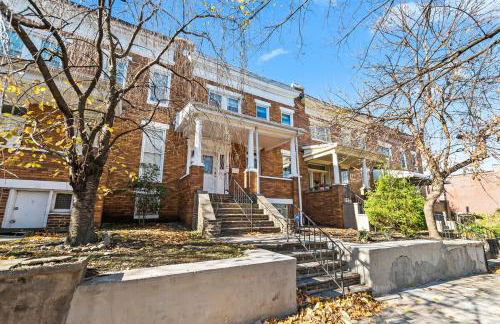 Elegant Reservoir Hill home with parking sleeps 8 - Foto 13