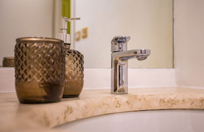 Hold Rome - Photo 17