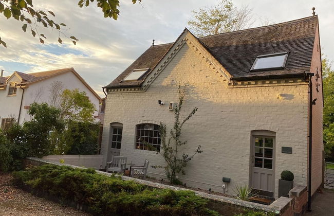 Stunning 3BD Character House near Coleshill - Photo 12