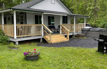 Lakefront Haven Modern Cottage - Foto 59