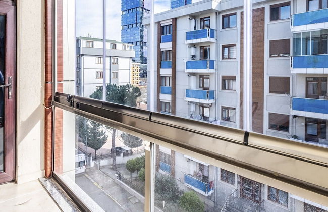 Flat in Maltepe With Balcony Near Shopping Malls - Foto 5