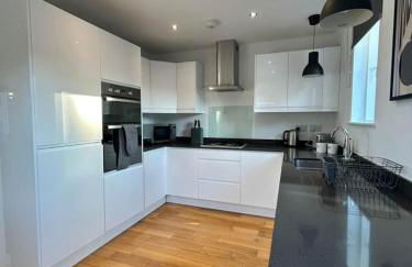 Split Level 3 Bedroom Top Floor Flat - Foto 18