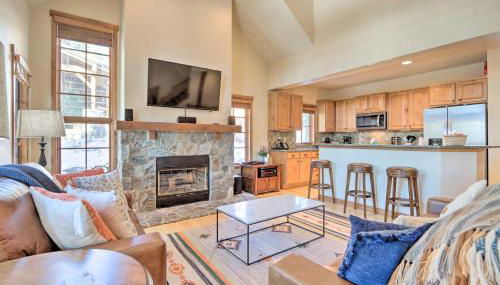 Ski-InandSki-Out Donnelly Townhome with Hot Tub! - Foto 2