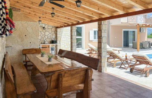 Awesome Home In Ruzic With Jacuzzi - Foto 14