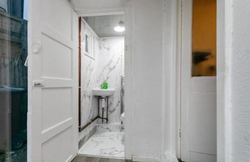 3Br-5Guests-Parking-Netflix-10minCentralNottingham - Foto 40