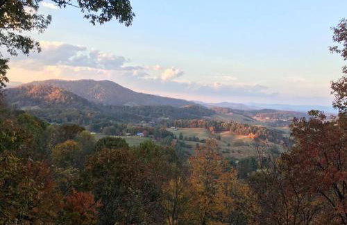 Top of the Line Asheville Mountain Cabin - Foto 1