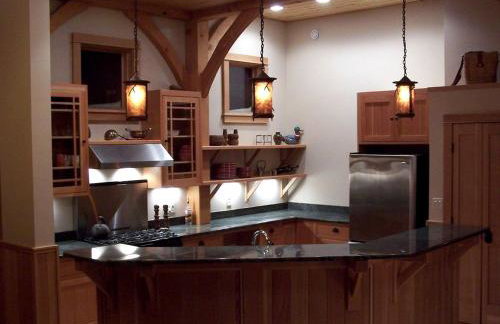 Stunning Waterfront Cabin with a Boathouse on Tupper Lake in New York - Foto 3