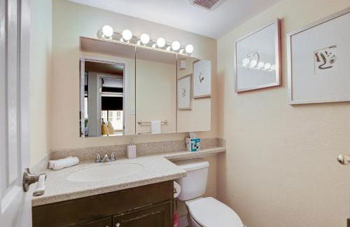 Iconic Vegas Views - 6 comfy Beds, NO RESORT FEES, Center Strip! - Foto 20