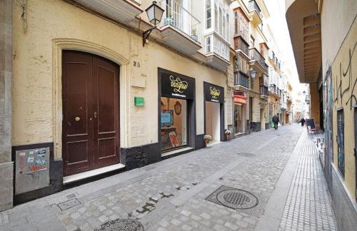 Precioso alojamiento en Cádiz junto al mercado - Foto 8