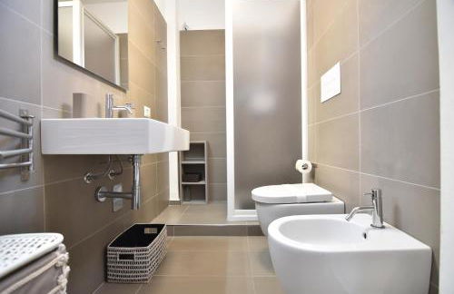 Sitting on the beach - Foto 45