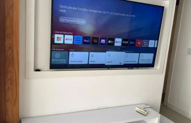 Alto padrão com ar, garagem, sacada integrada - Foto 13