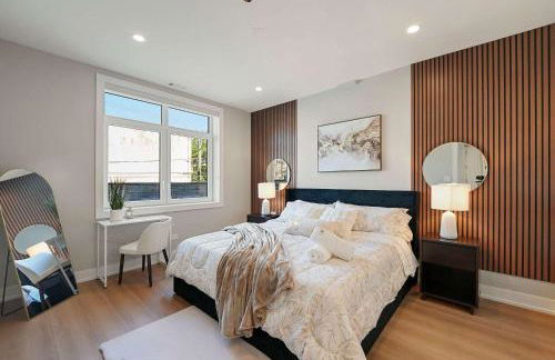 Modern Condo by Med District with Parking & Laundry - Foto 2