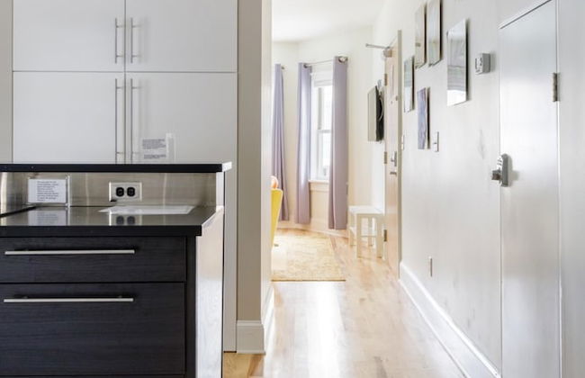 Downton Annie Apartment Two 2BD 1BA Parking - Foto 23