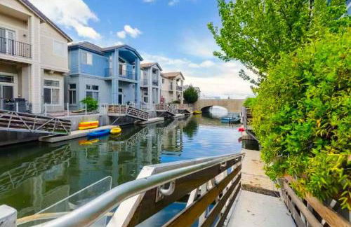 Marina Escape-Lake-Family-Fishing-Casino - Photo 10