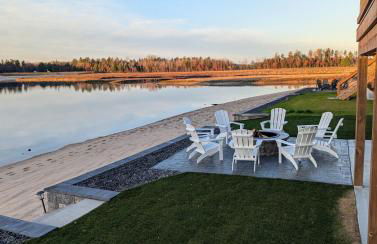 Lakefront, Private Beach, Garage Bar, Near WI Dells, King Beds, Sleeps 16, Near Ski Hills - Foto 65