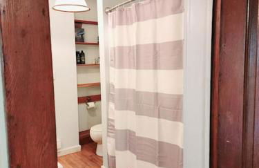 BaseCampWV-Durbin. Spacious 4 bedroom house w/yard - Foto 15