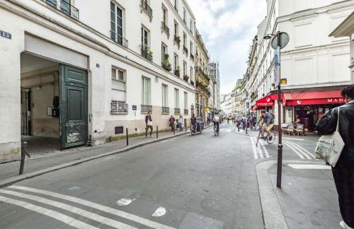 Lovely Central Paris Apartment with Rooftop View - Foto 41