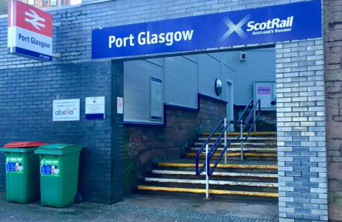 RIVER CLYDE VIEWS - PRIVATE & SPACIOUS APARTMENT - Photo 49