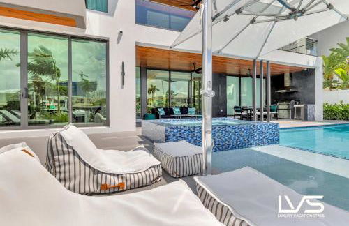 Carlotta- New Construction Luxury Waterfront Villa - Foto 78