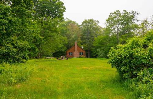 Berkshire Vacation Rentals: Private Cabin On Over 12 Acres Of Woods - Foto 32
