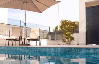 Amberes apartment, a stylish villa's independent downstairs apartment with private swimming pool and terrace - Foto 17