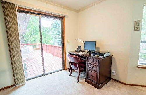 Deck and Hot Tub Rustic Groveland Home! - Foto 8