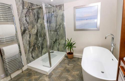 27 Bongate - Photo 20