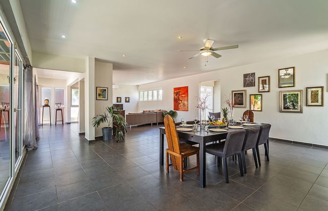 Stunning Modern Home, Near Beaches Full AC - Foto 37