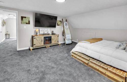 Serene Corner Cottage with Hot Tub home - Foto 22