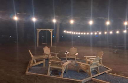 Cozy 4BR Retreat - Private backyard, Gazebo & Grill - Foto 16