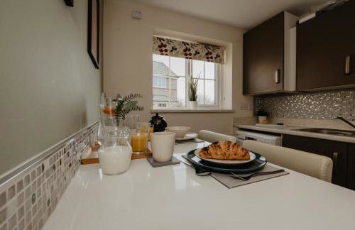 Coyle House, 3 bed,Corby, super kings or twins, driveway, free wi-fi, corporates welcome - Foto 11