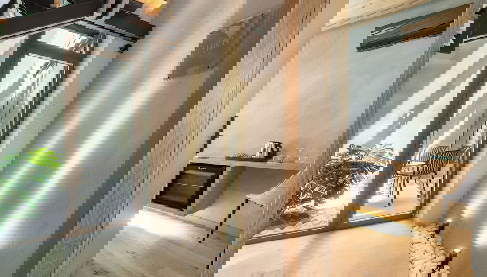 Poem Suites - Photo 1, Interior entrance